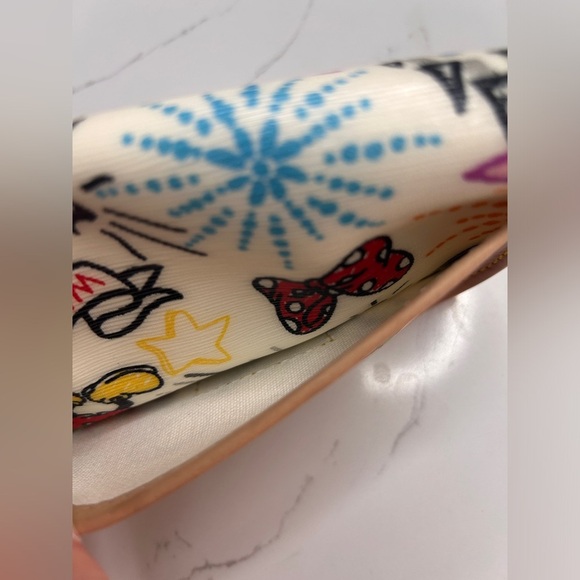 Dooney & Bourke Vintage Disney Flap Wristlet, Collectors Item, RARE, NWT - Picture 3 of 15